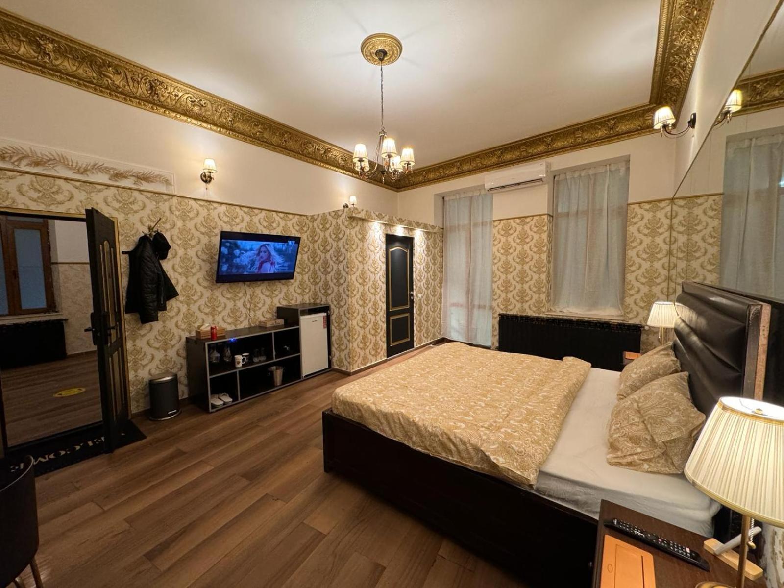 The King Suite With Balcony View Piata Romana Bukarest Eksteriør billede